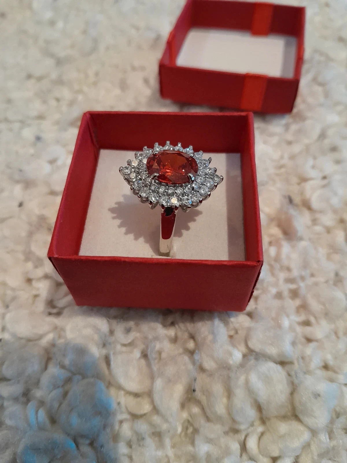 Prachtige ring met strass en rode kristalsteen, maat 60 – photo 3